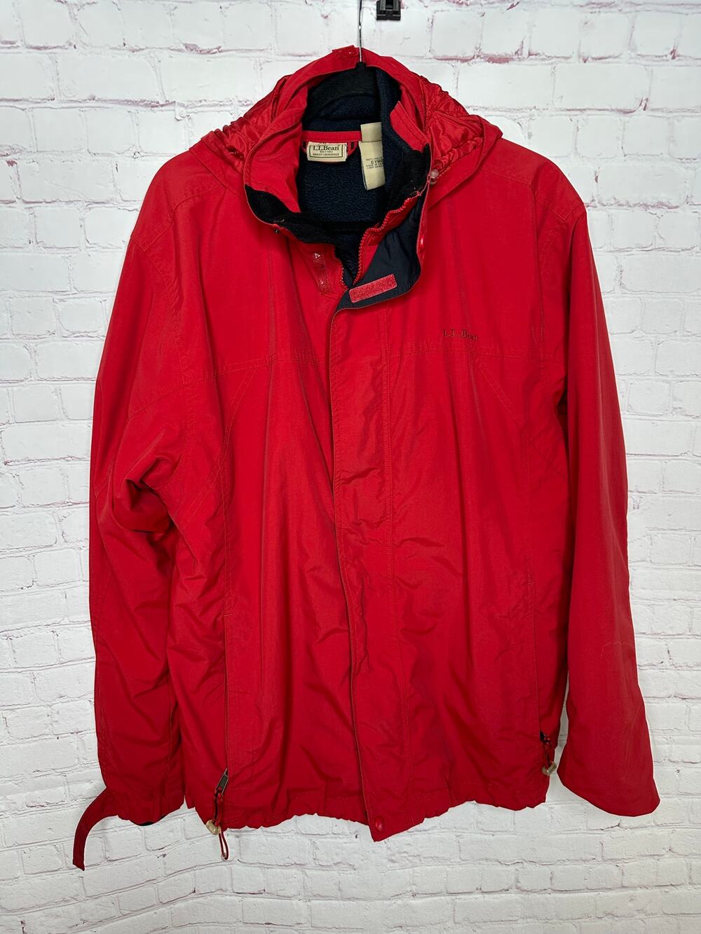 L.L. Bean Red Hooded Rain Jacket Men's Large Tall Fall Winter Outerwear
